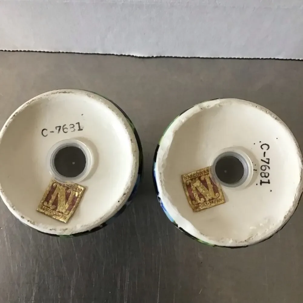 Vintage 1970's Napcoware Floral Salt & Pepper Shakers